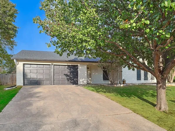 6912 Daniel Ct, Fort Worth, TX 76182