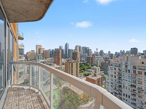 817 SE 15th Ave SW #2101, Calgary, AB T2R 0H8