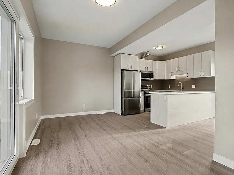 172 Kehl St #1 — Photo 32