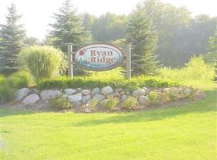 N Ryan Ridge Dr, Holland, MI 49423