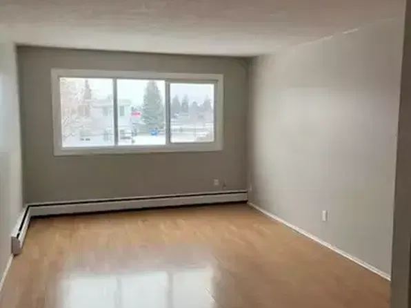 7108 80th Ave NW, Edmonton, AB