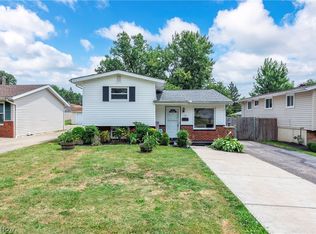 5075 Wake Robin Rd, Mentor, OH 44060