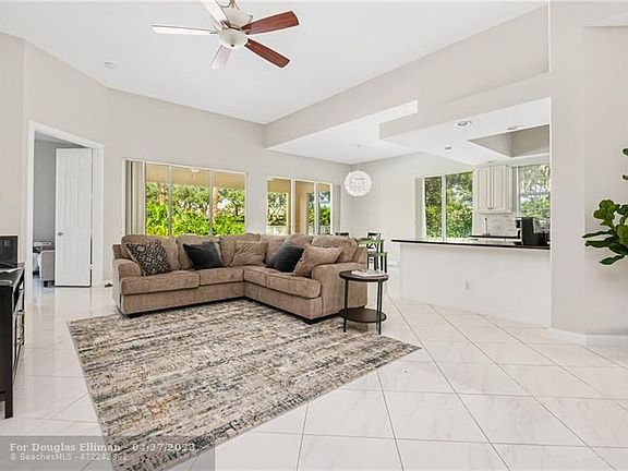 3rd image of 8019 Nevis Pl