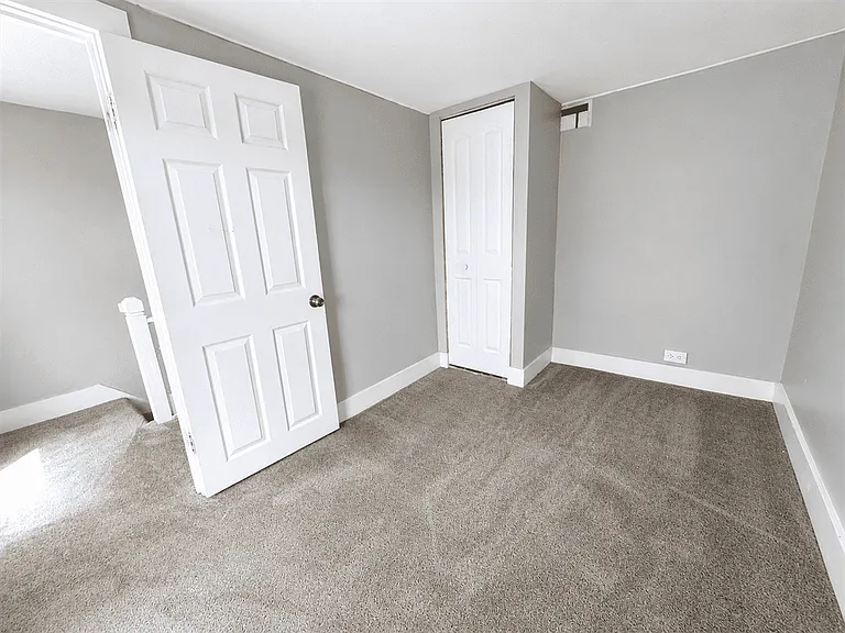 4032 Lewis Ave — Photo 11