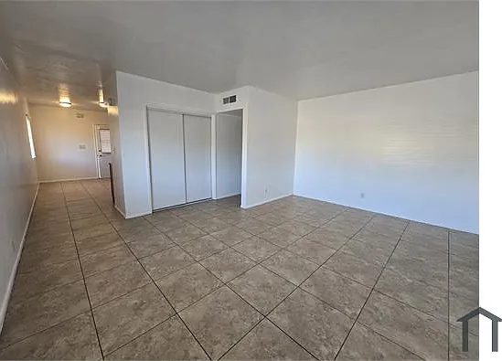 960 E University Dr #F — Photo 6