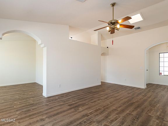 5th image of 2771 W Woodview Crest Dr