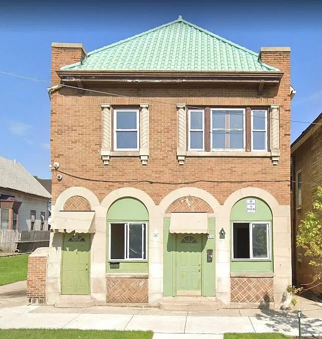 2016-2018 W Greenfield Ave