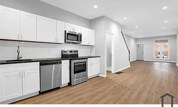 2234 W Fayette St — Photo 13