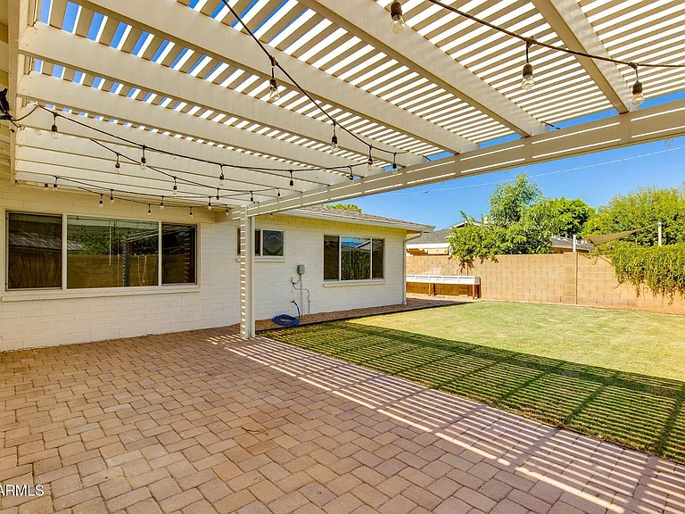 5002 E Mitchell Dr — Photo 39