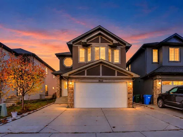 293 E Saddlelake Dr NE, Calgary, AB T3J 0N8