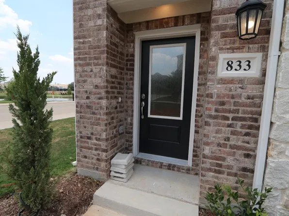 833 Tennessee Dr, Euless, TX 76040