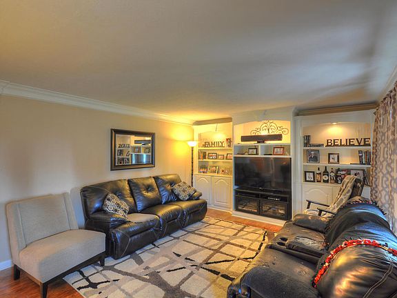 2nd image of 6701 Sunny Vale Way