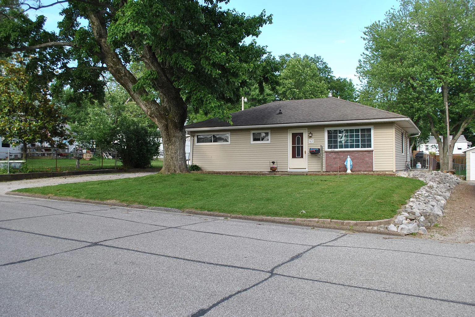 3413 Sheridan Rd photo 1