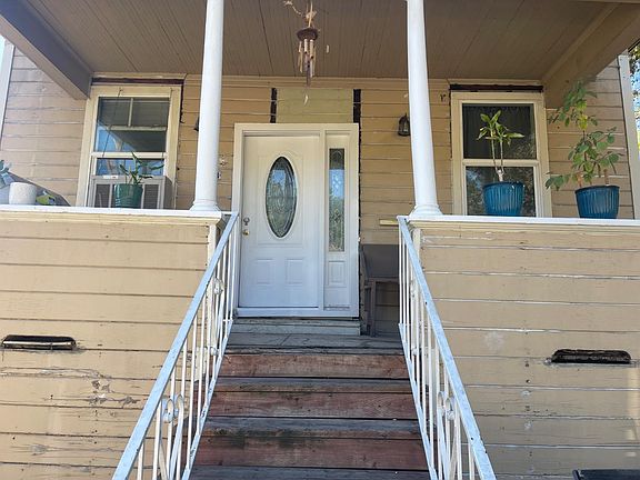 2nd image of 1224 E Lafayette St