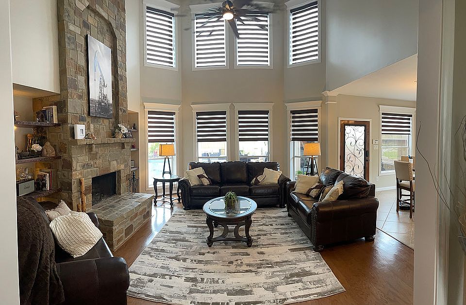 1st image of 1531 Bellwood Lake Dr