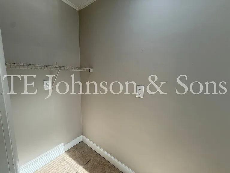 5535 Robinhood Rd — Photo 29
