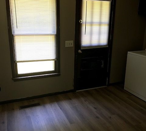 4th image of 1405 Stadium View Dr #1405