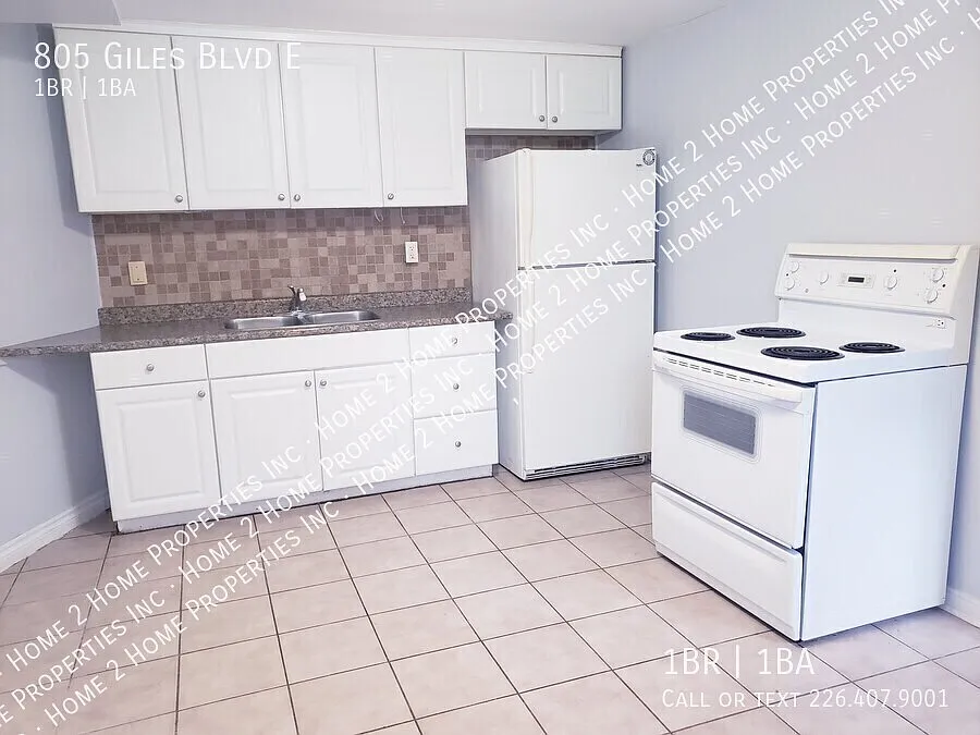 805 Giles Blvd E