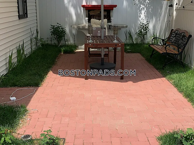 7 Webster St #1 — Photo 32