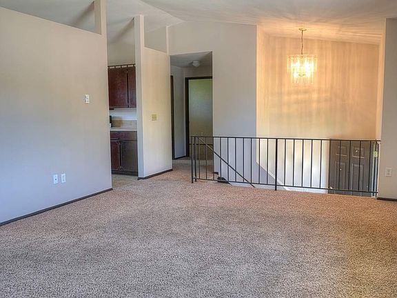 3rd image of 16118 E Rich Ave