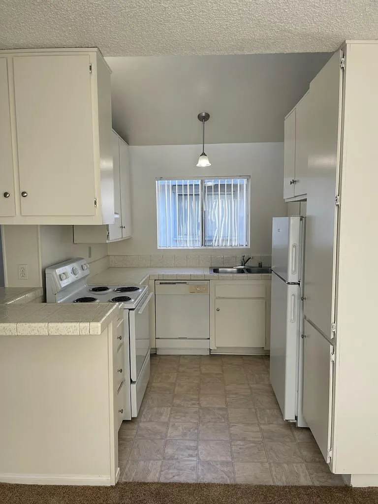1 bed, 615 sqft, $1,995 — Photo 2