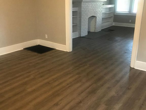 2nd image of 3355 N Park Ave
