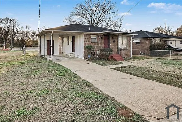 3 bed, 960 sqft, $1,200 — Photo 3