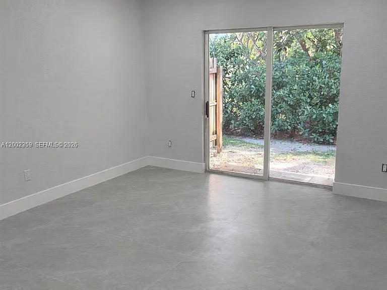 7608 NW 38th Ct #14 — Photo 3