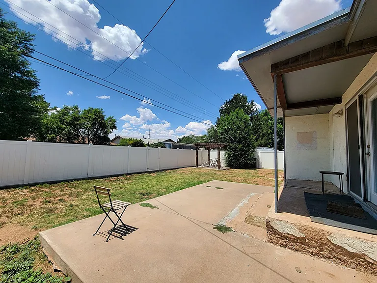 805 W Christopher Dr — Photo 43