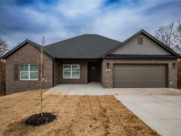 8 Fountainhall Cir, Bella Vista, AR 72715
