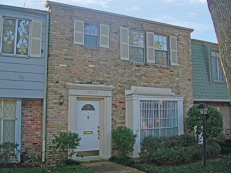 1st image of 12622 Huntingwick Dr #135