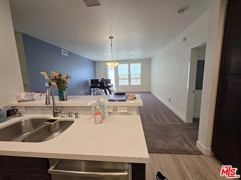 2349 Jefferson St #311 — Photo 7