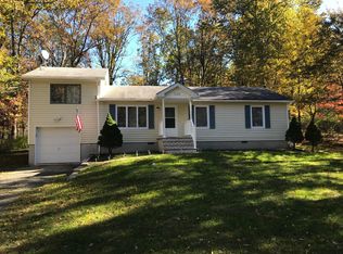 326 Schoolhouse Rd, East Stroudsburg, PA 18302