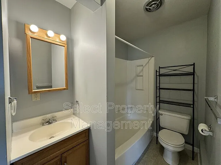 7608 Bluffton Rd #3 — Photo 6
