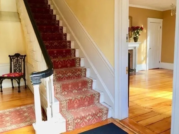116 Federal St APT 1, Salem, MA 01970