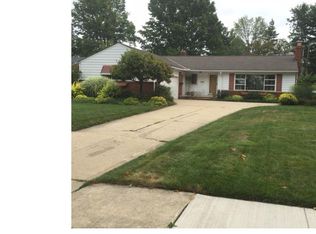 1867 Brainard Rd, Lyndhurst, OH 44124