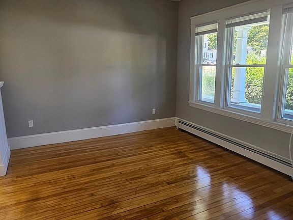 2nd image of 320 Hamilton St #1