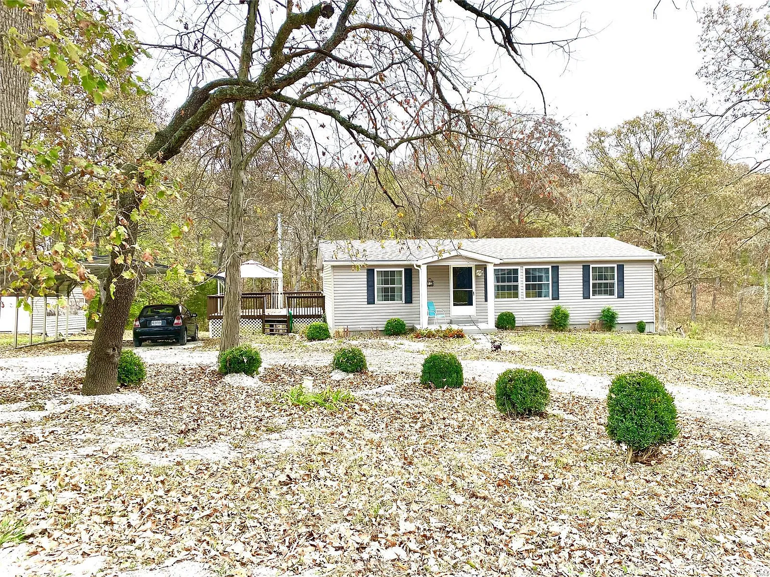 80 Brooks Ln photo 1