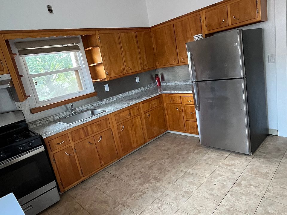 1st image of 743 Gramatan Ave Floor 3