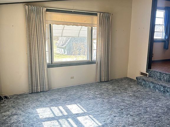 2nd image of 115 East Ave