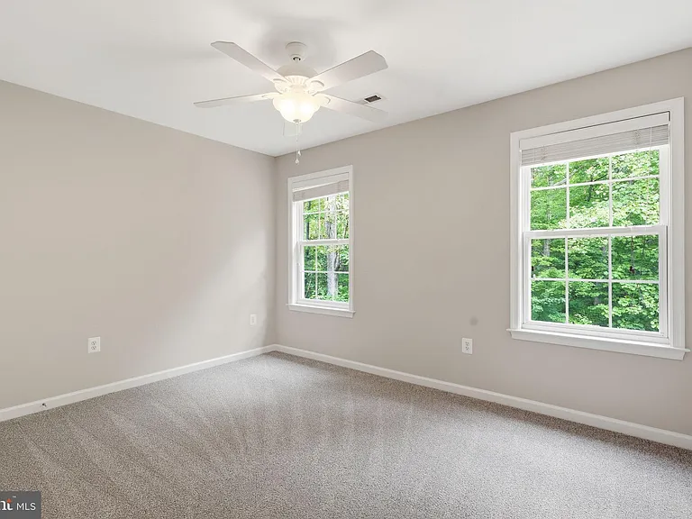 100 Spyglass Ln — Photo 35