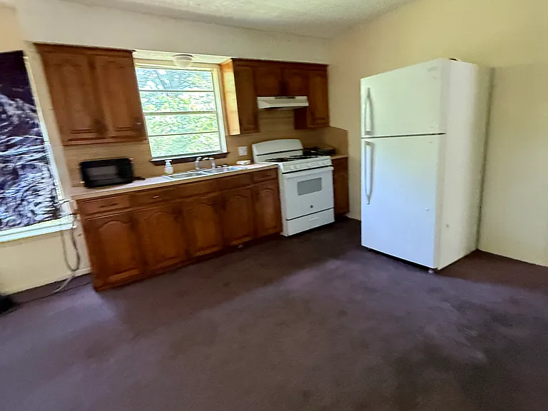 374 W Blackbourn St — Photo 10