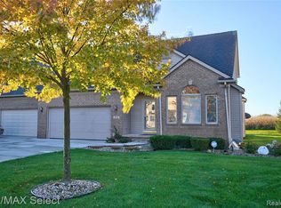 7015 Chase Run Ln, Flushing, MI 48433