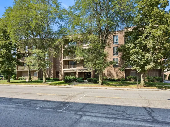 8350 W Addison St APT 301, Chicago, IL 60634