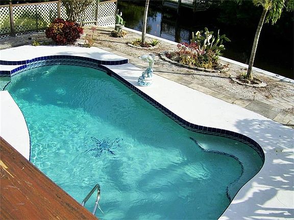 5th image of 3024 Bayberry Ave