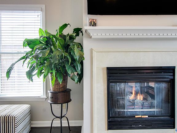 4th image of 2205 Parkplace St SE