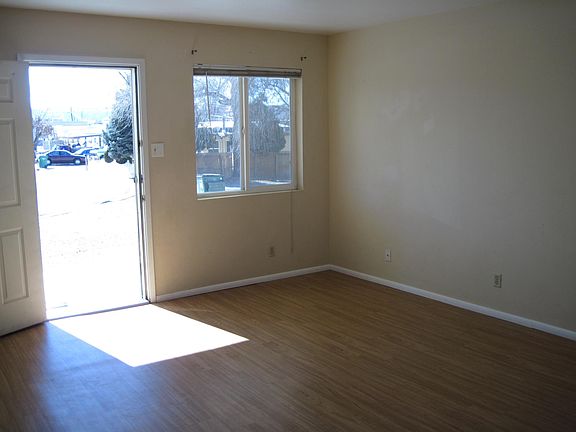 3rd image of 716 Brimhall Pl APT 8