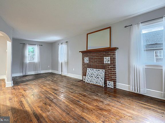 3rd image of 134 Wesley St