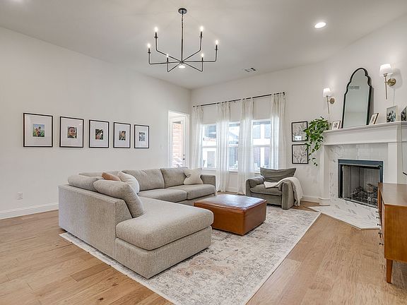 2nd image of 113 Harlan Ct