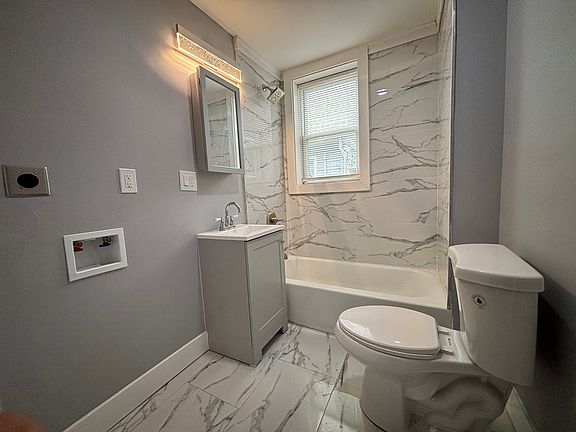 5th image of 70A201 Circular Ave